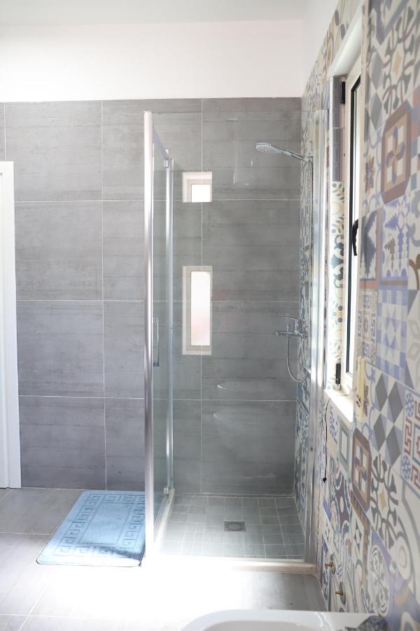Tea Residence, Gjiri I Lalzit Apartments ドゥラス エクステリア 写真
