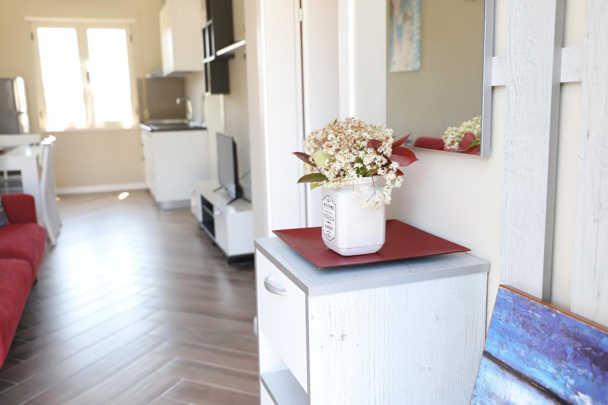 Tea Residence, Gjiri I Lalzit Apartments ドゥラス エクステリア 写真