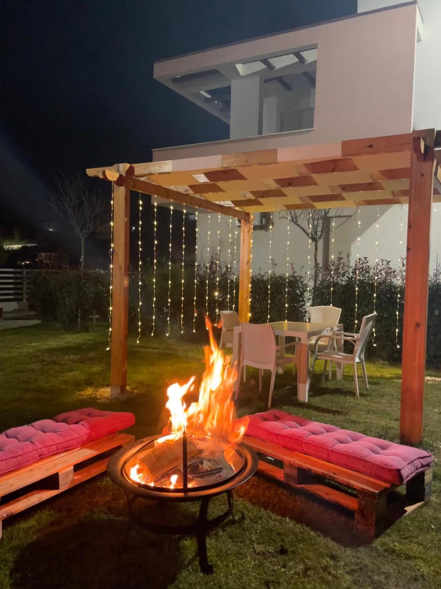Tea Residence, Gjiri I Lalzit Apartments ドゥラス エクステリア 写真