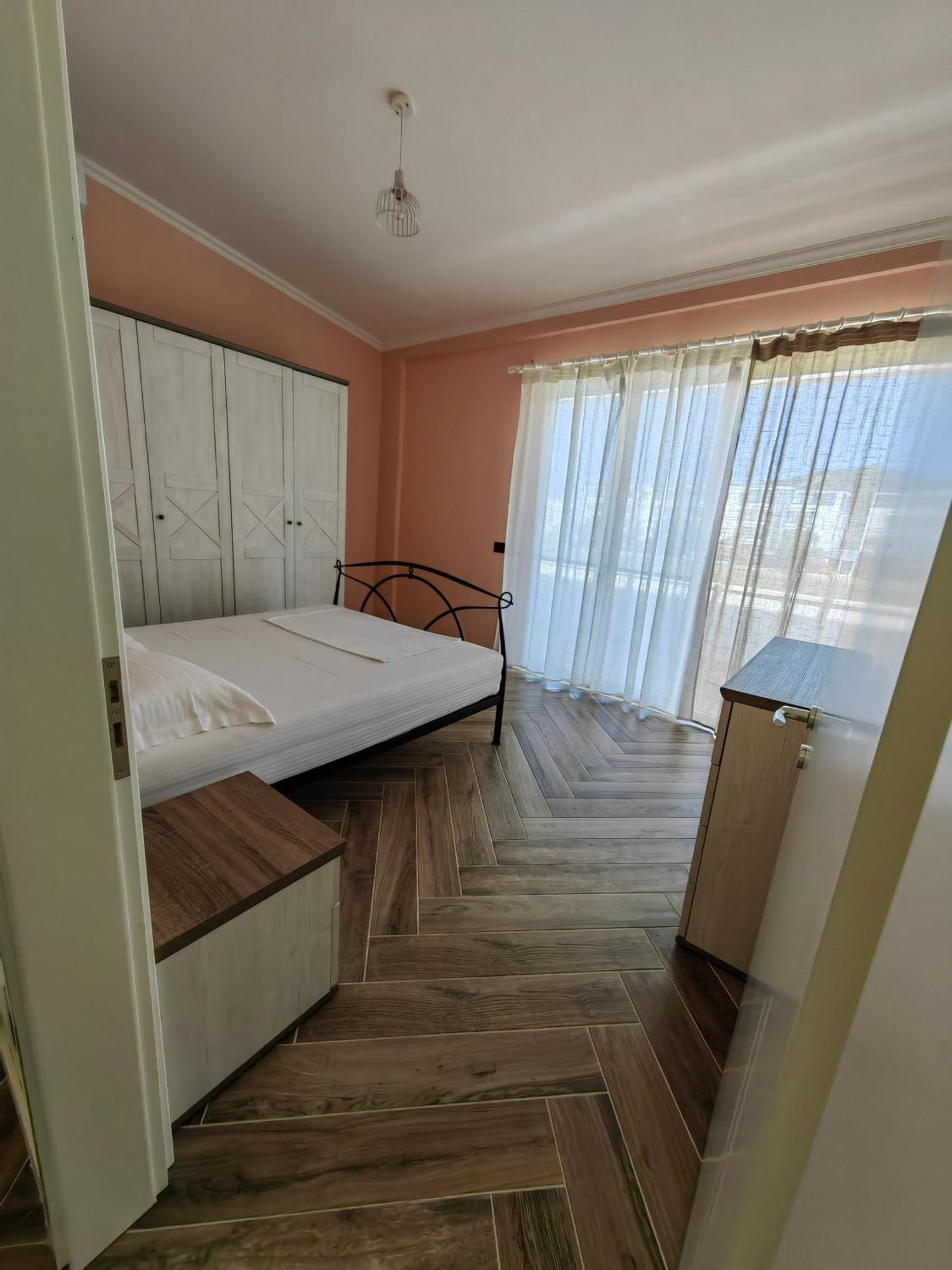 Tea Residence, Gjiri I Lalzit Apartments ドゥラス エクステリア 写真